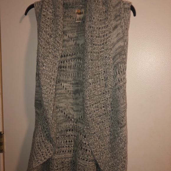 Sleeveless Sweater Cardigan With Tie in Front - Picture 1 of 4